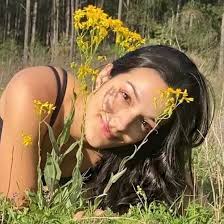 Victoria Hutchins's Instagram, Twitter & Facebook