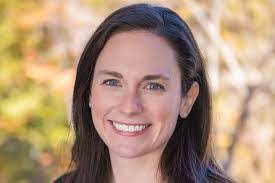 Beth Ragan's Instagram, Twitter & Facebook