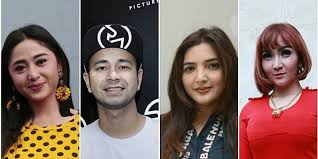 Tak cuma menawarkan gaji yang fantastis, terkadang jadi asisten artis juga menawarkan popularitas. Bayaran Para Asisten 4 Artis Ini Bikin Melongo Dream Co Id Line Today