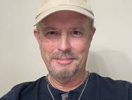 Steven Donner's Instagram, Twitter & Facebook