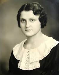 Helen Delores Pecha (1915-1933)
