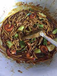 Boleh tabur daun sup + bawang goreng hirisan cili ikut suka. Super Duper Ummi Mee Hailam Sedap Dan Mudah
