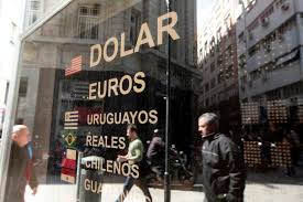 Estas entidades permiten operar con monedas fiduciarias (euro o dólar) y virtuales (bitcoin y dai). Ultimas Noticias De Cotizacion Del Dolar Hoy Precio Del Dolar Hoy La Nacion