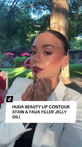 Huda Beauty Lip Contour Stain & Filler Jelly Oil