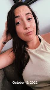 Ashley Nave's Instagram, Twitter & Facebook