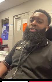 36 years old from Shreveport Louisiana Scorpio ♏️ drummer 🥁 father gym rat  bearded chocolate 🍫 man 💪🏾💪🏾😎