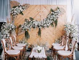 Simple Backdrop To Give Warm And Calm Ambience For Engagement Day Color Tone Wedding Backdrop Design Engagement Decorations Wedding Ceremony Decorations