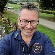 Senthil Krishnasamy's Instagram, Twitter & Facebook