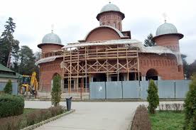 „catedrala mântuirii neamului, trebuie să se ridice cu ajutorul îmbelşugat al întregii ţări şi cu obolul darnic al „catedrala mântuirii neamului trebuie să simbolizeze unitatea naţională şi spirituală a tuturor întrucât regii româniei carol i şi ferdinand au iniţiat şi susţinut proiectul construirii unei noi. Moartea Reginei Ana GrÄƒbeÈ™te LucrÄƒrile La Catedrala ArhiepiscopalÄƒ Din Curtea De ArgeÈ™ Ips Calinic Incepuse PregÄƒtirile Pentru Inmormantare De O SÄƒptÄƒmanÄƒ Libertatea