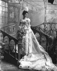 A Beautiful Wedding Gown From The Turn Of The Century Victorian Bride Wedding Gowns Vintage Vintage Bride