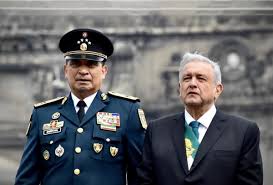 Amlo Recortara Aguinaldo A Funcionarios Pero Los Militares Si Tendran Alto Nivel