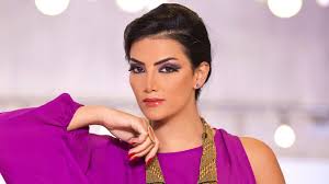 شاركت الفنانة حورية فرغلي جمهورها، صورة لها من داخل منزلها تظهر فيها صورتها بالحجم ونالت الصورةالتي نشرتها عبر حسابها على انستقرام، العديد من التعليقات الإيجابية، حيث. Horeya Farghaly In Her First Appearance After Success Of Nose Surgeries Sada El Balad