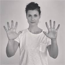 Weitere ideen zu marlene lufen, lufen, promis. Marlene Lufen Alle 10 Sekunden Stirbt Ein Kind An Den Folgen Von Hunger Auf Dieser Welt Es Ist Unvorstellbar Und Wir Durfen Das Nicht Hinnehmen Unicef Deutschland Hilft Den Kindern Und