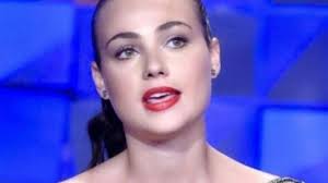 Rosalinda cannavò su instagram si è sfogata contro tutte quelle persone che le fanno bodyshaming. Gf Vip Rosalinda Cannavo Si Sfoga Finira Mai Questa Cattiveria Lanostratv