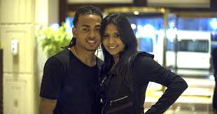 El reggaetonero puertorriqueño anunció a través de su perfil en instagram su futuro matrimonio con taína marie meléndez, madre no tenía tiempo y quería pasarla bien y que ella entendiera que la familia es lo más sagrado y lo más grande en la vida. Conoce A Taina Marie Melendez La Mujer Que Ha Enamorado A Ozuna