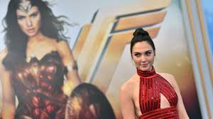 Gal gadot is an israeli actress, singer, martial artist, and model. Gal Gadot 15 Fakten Uber Die Wonder Woman Darstellerin Stern De