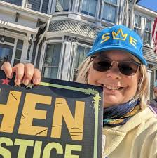 What are good weekly art classes for an 8-year-old in Newburyport?