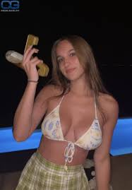 Nona Kanal nackt, Nacktbilder, Playboy, Nacktfotos, Fakes, Oben Ohne