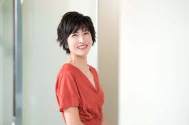 40代女性のショートヘアスタイル７選 面長 くせ毛 かっこいい人気ヘアまとめ precious jp プレシャス ヘアスタイル 40代 女性 ショートヘア くせ毛