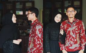 Bahannya yang halus dengan motif cantik, unik dan elegan. Pilih Dress Sebagai Pengganti Kebaya Ala Gitasav Buat Acara Lamaran Cepat Dan Hemat Yukepo Com