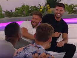 Love Island fans sickened and 'fed up' with filthy foot fetish talk between  boys - Irish Mirror Online