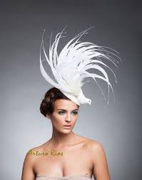 White Bird With Crazy Hair Off White Bird Fascinator Fur Felt Headpiece By Arturorios Derby Hats Kentucky Derby Hats Kentucky Derby Hat