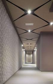Salle A Manger Design Dans Un Petit Appartement De Ville Deco Fr En 2020 Plafond Design Plafond Idees Faux Plafond