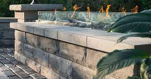Beacon hill only unilock has the technology to manufacture ultima concrete here in north america, resulting in pavers and walls with up to four times the. U Cara Multi Face Wall System Unilock Commercial