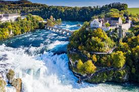 L a plupart des classements de pays à visiter sont basés sur l'avis subjectif de l'auteur. Suisse A Voir Incontournables Visite Villes Villages Climat Guide De Voyage Suisse Tourisme