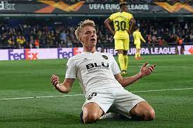 Gorky's zygotic morton‏ @mortyania 27 сент. Why Crystal Palace Should Make A Move For Daniel Wass In January