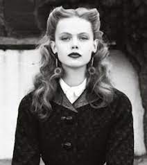 Pin On Pinup Hairstyle