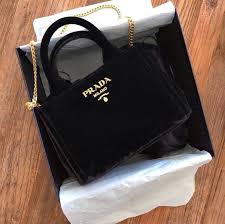 Iconic Fashion On Twitter Prada Taschen Valentino Tasche Taschen