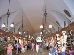 Krakow is the city living a full cultural life. Sukiennice Krakow Atrakcje