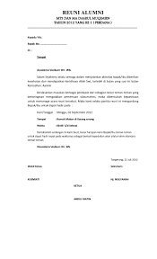 Surat undangan sampai kini memang kebanyakan kita tau masih berbentuk fisik meskipun era teknologi sudah berkembang, namun surat undangan fisik masih saja sering digunakan karena dalam hal tersebut bersifat formal dan juga memiliki kesan yang terbilang lebih sopan. Contoh Surat Undangan Reuni Sekolah Word Sample Surat Undangan