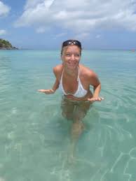 Page officielle de la comédienne gabrielle fontaine. Gabrielle Fontaine Tilmont 48 Ans Ile De Saint Martin Caraibes Paris Copains D Avant