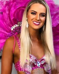 G L A M| stage makeup