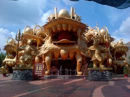Dai nam van hien, a huge tourism complex in the southern vietnam, was opened on september the paradise now includes the dai nam van hien temple, an entertainment site, zoo, shopping area. Dai Nam Theme Park In Ho Chi Minh Attraction In Ho Chi Minh Vietnam Justgola