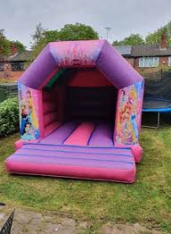 2017 summer anime set in an alternate victorian era london. Princess Bouncy Castle Children S Bouncy Castles Bcm Hire