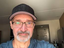 Can I get 200 Love's from my lovely and amazing fans ,if my music has ever  made you happy ❤️♥️ #richardgoodall