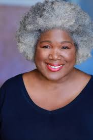 Leslie Thurston's Instagram, Twitter & Facebook