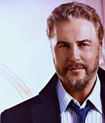 Oh, my 😊 Phew, get me a fan 😆 #WilliamPetersen