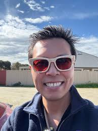 Dealan 53 with custom rose gradient lens