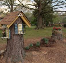 Gartendeko Basteln Naturmaterialien 35 Beispiele Wie Sie Den Garten Aufpeppen Garten Deko Whirlpool Garten Holzgitter