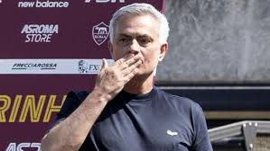 Boa leitura pois fiquei elucidado sobre a carreira de jose mourinho como um grande treinador. 5xj9ib53ansflm