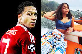 Memphis Depay Girlfriend 2021 Lori Harvey Was Partying With Bf Future While Steve Harvey Was Vacationing With Her Former Fiance Memphis Depay In Head Scratching Photo Celebrity Insider Memphis Depay