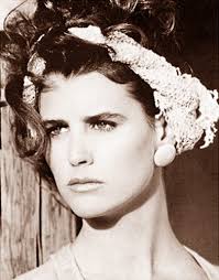 COURTNEY WOLFSBERGER 1985 Photo: Thom Jackson headband via  www.topmodelsoftheworld.com