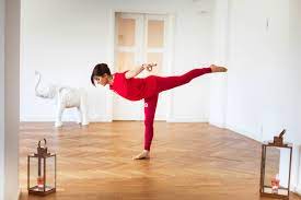 Gentle yoga, hatha yoga, yoga for anxiety/stress. Flowing Om Die Krebsmuhle