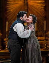 Zwischen ihr und dem bariton luca salsi (scarpia). The Diva Is The Diva Netrebko Sensational In First Tosca At The Met