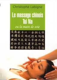 Ce Qui Fait La Specificite Du Massage Traditionnel Chinois Le Massage Tuina Aux Huiles Est Un Massage Relaxant E Massage Chinois Massage Bienfaits Du Massage
