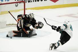 Does ryan miller have what it takes to lead the vancouver canucks to a deep playoff run? Ryan Miller Lifts Ducks To Shootout Win Over Sharks Los Angeles Times